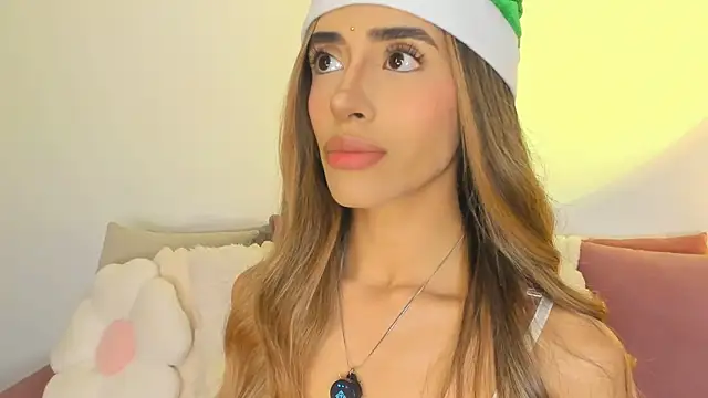 StormiRusso online show from 12-23-25, 01:05