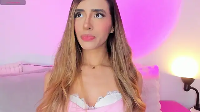 StormiRusso online show from 02-06-26, 01:45