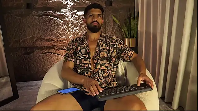 DannSaenz online show from 04-23-26, 06:42