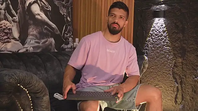 DannSaenz online show from 11-03-25, 02:42