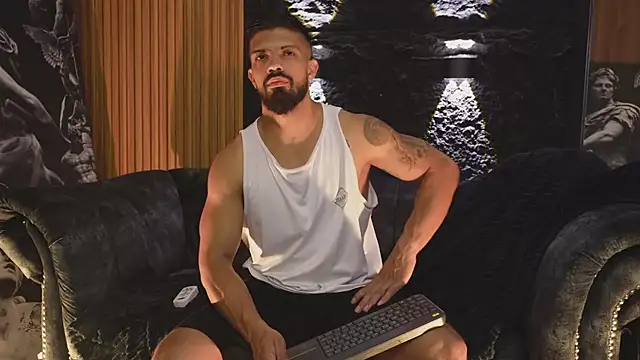 DannSaenz online show from 10-29-25, 01:21