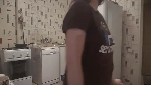 Diamond Tyler online show from 12-22-25, 04:01