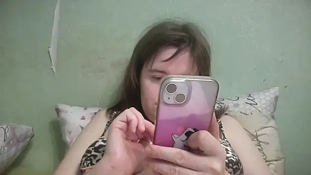 Diamond Tyler online show from 02-12-26, 05:34