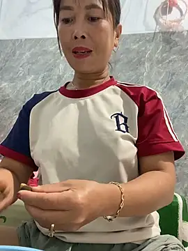 Linaannn online show from 10-22-25, 11:36