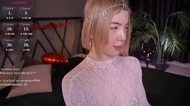 Snapshot of LindaThacker chatting on 02-15-26, 07:51 LindaThacker online show from 02-15-26, 07:51