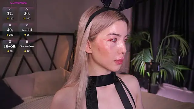 LindaThacker online show from 04-05-26, 03:35