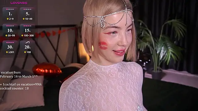 Snapshot of LindaThacker chatting on 02-15-26, 04:35 LindaThacker online show from 02-15-26, 04:35