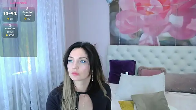 Snapshot of VioletUmi chatting on 09-16-25, 08:26 VioletUmi online show from 09-16-25, 08:26