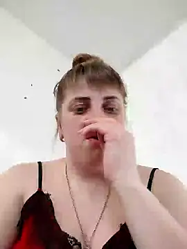 Snapshot of CoddessCrystal chatting on 03-22-25, 05:28 CoddessCrystal online show from 03-22-25, 05:28