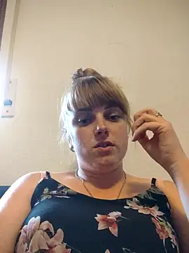 Snapshot of CoddessCrystal chatting on 09-16-25, 11:11 CoddessCrystal online show from 09-16-25, 11:11