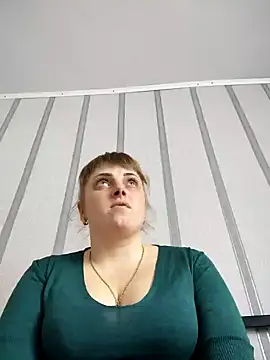 Snapshot of CoddessCrystal chatting on 03-11-25, 12:28 CoddessCrystal online show from 03-11-25, 12:28
