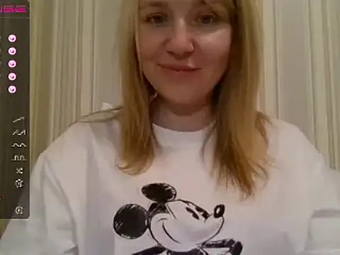 Snapshot of urbadkitty chatting on 01-19-25, 01:55 urbadkitty online show from 01-19-25, 01:55