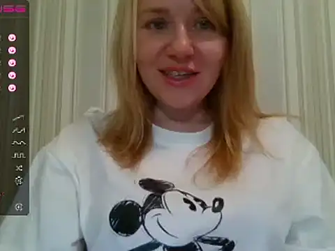 Snapshot of urbadkitty chatting on 01-19-25, 10:50 urbadkitty online show from 01-19-25, 10:50