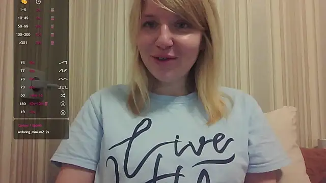 Snapshot of urbadkitty chatting on 11-15-25, 12:09 urbadkitty online show from 11-15-25, 12:09