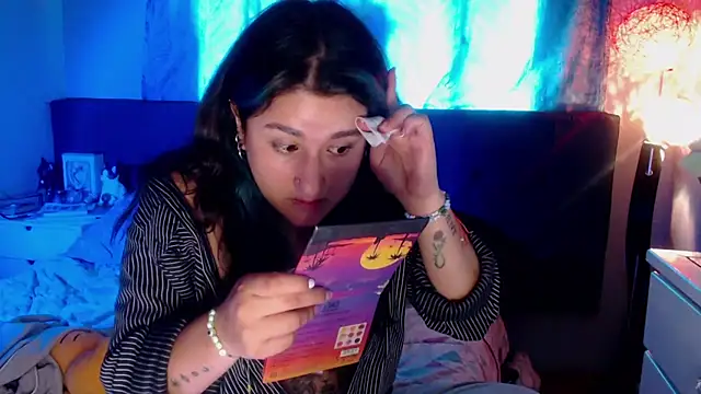 luna palmerau online show from 05-29-26, 02:12