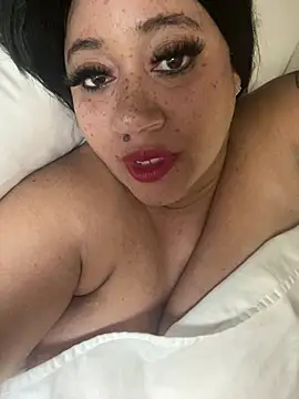 RoxiRedXXX online show from 04-11-26, 05:04