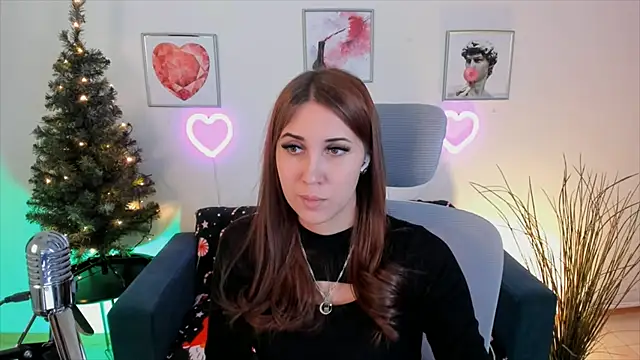 NellieMccaffrey online show from 12-26-24, 07:38