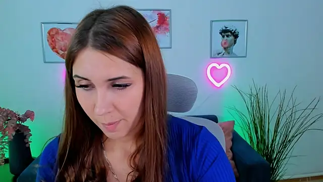 NellieMccaffrey online show from 12-14-24, 01:38