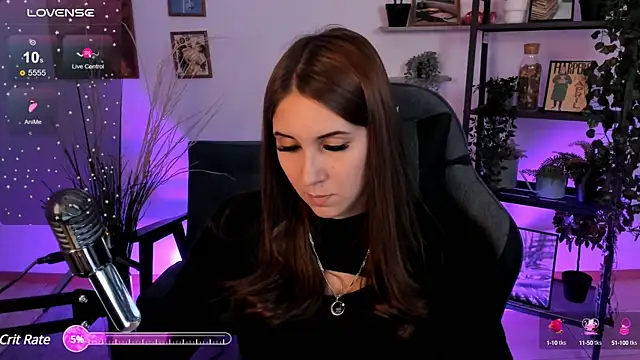 NellieMccaffrey online show from 12-30-24, 04:53