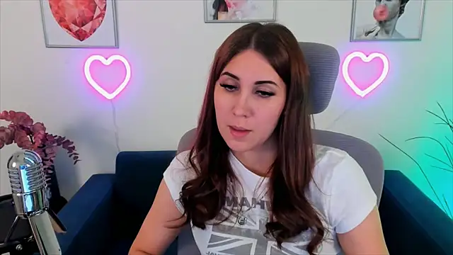 NellieMccaffrey online show from 01-11-25, 04:38