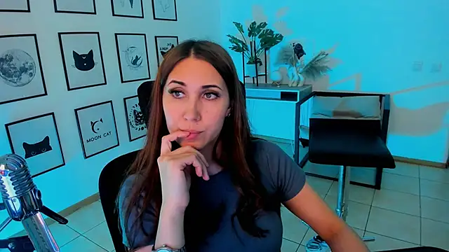 NellieMccaffrey online show from 01-26-25, 01:52