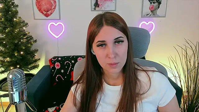 NellieMccaffrey online show from 12-25-24, 10:59