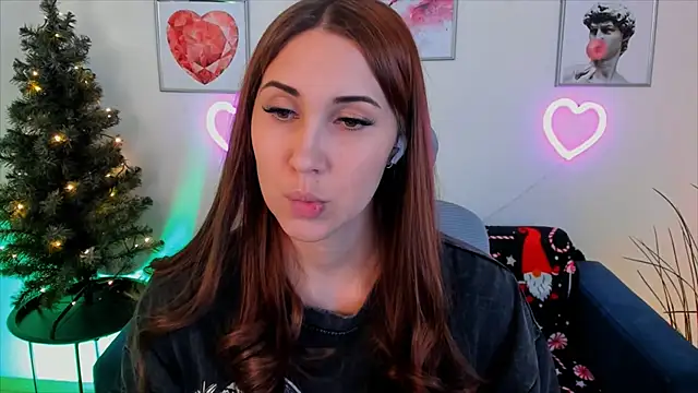 NellieMccaffrey online show from 12-23-24, 07:20