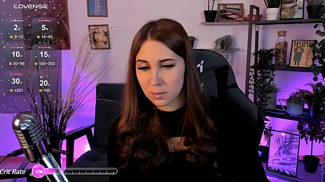 NellieMccaffrey online show from 12-30-24, 01:48