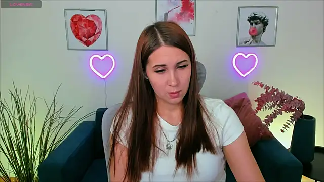 NellieMccaffrey online show from 12-15-24, 02:08