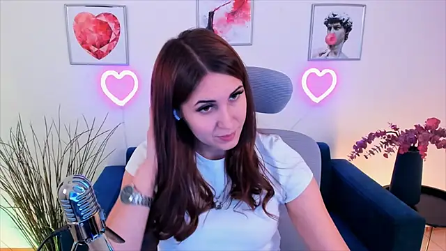 NellieMccaffrey online show from 01-19-25, 07:36