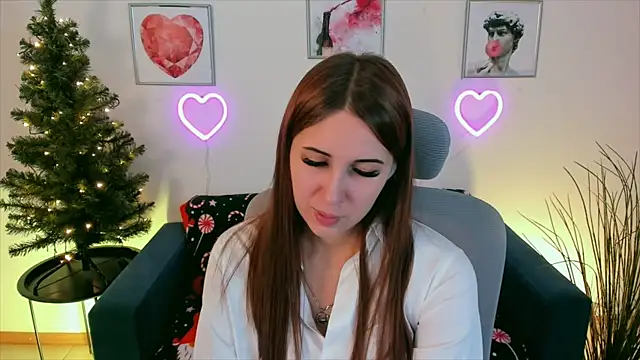 NellieMccaffrey online show from 12-25-24, 07:45