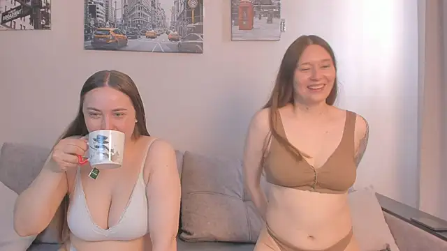 gentlelionesses98 online show from 05-17-26, 10:26