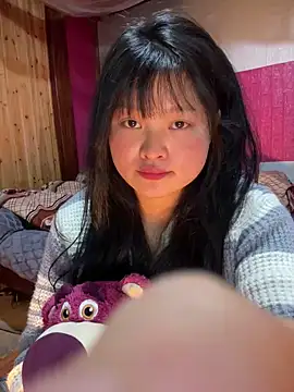 Snapshot of Anges893 chatting on 12-15-24, 07:35 Anges893 online show from 12-15-24, 07:35