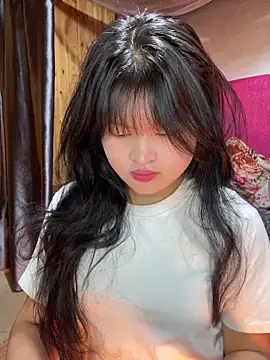Snapshot of Anges893 chatting on 01-11-25, 04:48 Anges893 online show from 01-11-25, 04:48
