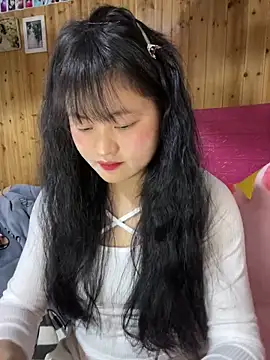 Snapshot of Anges893 chatting on 03-17-25, 01:39 Anges893 online show from 03-17-25, 01:39