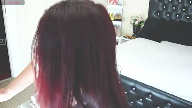 Allisonn223 online show from 04-26-26, 12:02