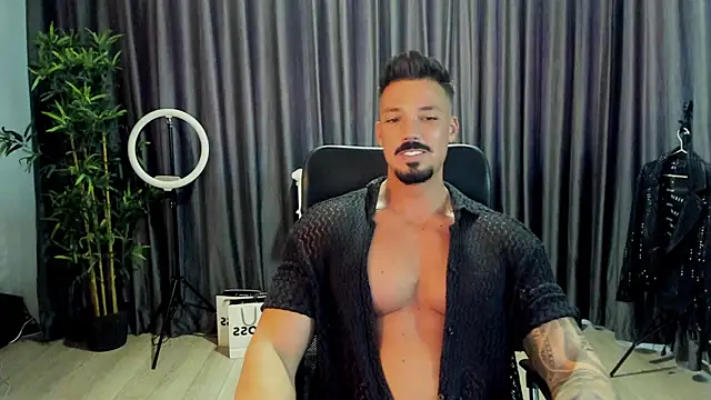 Snapshot of HaydenSpearss chatting on 06-17-26, 12:26 HaydenSpearss online show from 06-17-26, 12:26