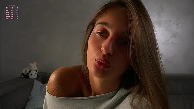 Snapshot of PiquingOgalala chatting on 05-09-26, 01:31 PiquingOgalala online show from 05-09-26, 01:31