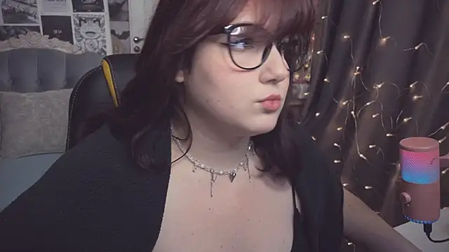 Snapshot of Diasporaaa chatting on 12-29-24, 07:43 Diasporaaa online show from 12-29-24, 07:43