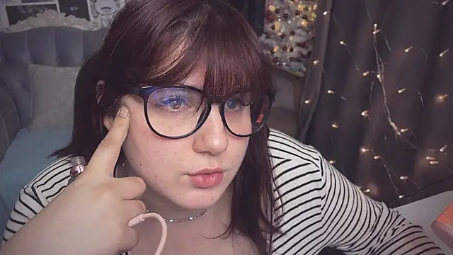 Snapshot of Diasporaaa chatting on 12-28-24, 09:40 Diasporaaa online show from 12-28-24, 09:40