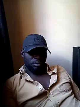 Snapshot of ClinDi chatting on 03-07-25, 12:01 ClinDi online show from 03-07-25, 12:01