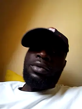 Snapshot of ClinDi chatting on 03-12-25, 09:23 ClinDi online show from 03-12-25, 09:23