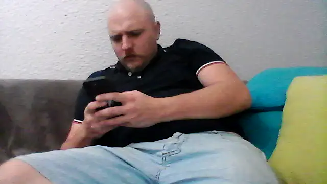 QueueFrenchie online show from 10-22-25, 07:57