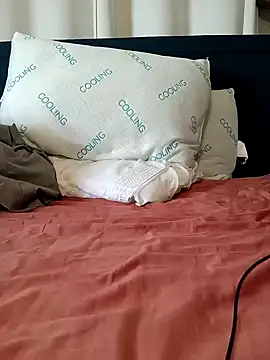 Snapshot of Localboi3 chatting on 02-11-25, 09:14 Localboi3 online show from 02-11-25, 09:14