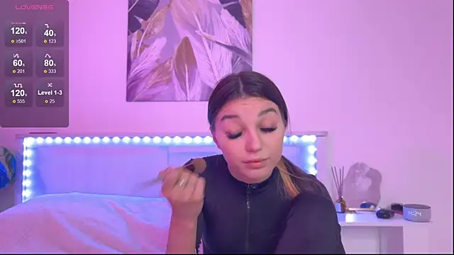 Snapshot of Veronica_leal chatting on 11-03-25, 11:25 Veronica leal online show from 11-03-25, 11:25