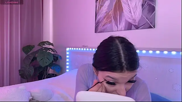 Veronica leal online show from 05-24-26, 10:37