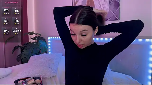 Veronica leal online show from 07-14-26, 11:05
