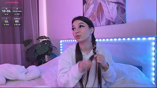 Veronica leal online show from 04-12-26, 07:11