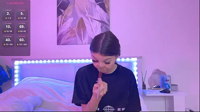 Snapshot of Veronica_leal chatting on 10-28-25, 09:52 Veronica leal online show from 10-28-25, 09:52