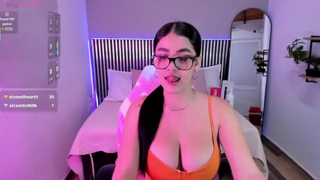 Hanah Greey online show from 06-24-26, 07:22